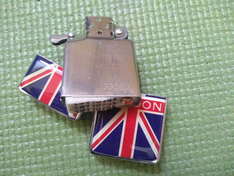 Zapalniczka benzynowa w stylu Zippo