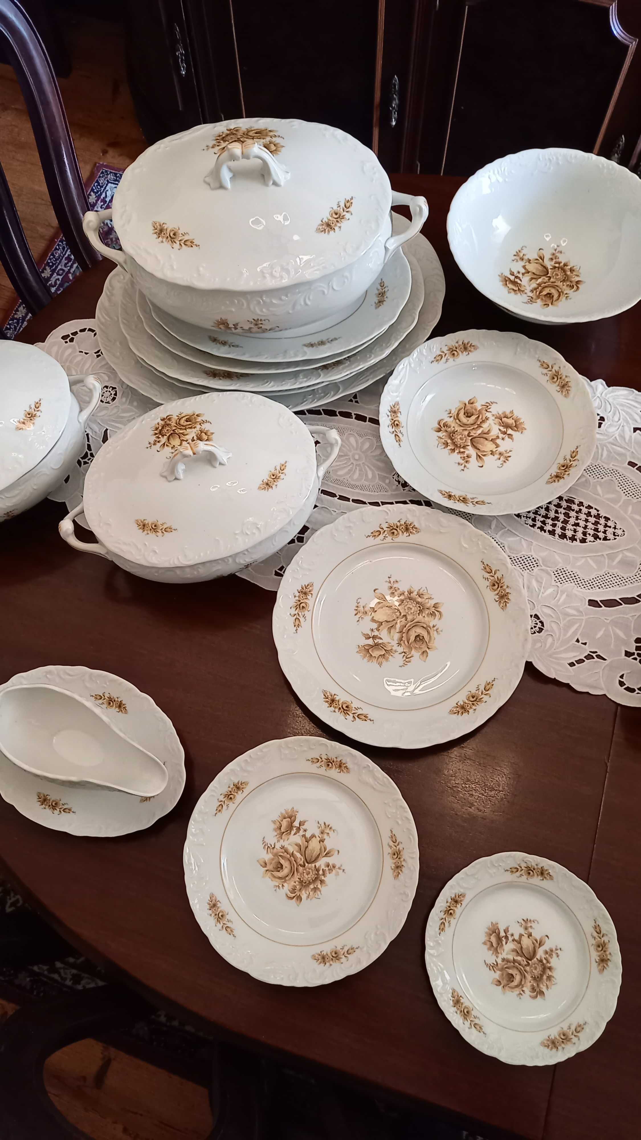 Serviço de Jantar de porcelana marca SPAL