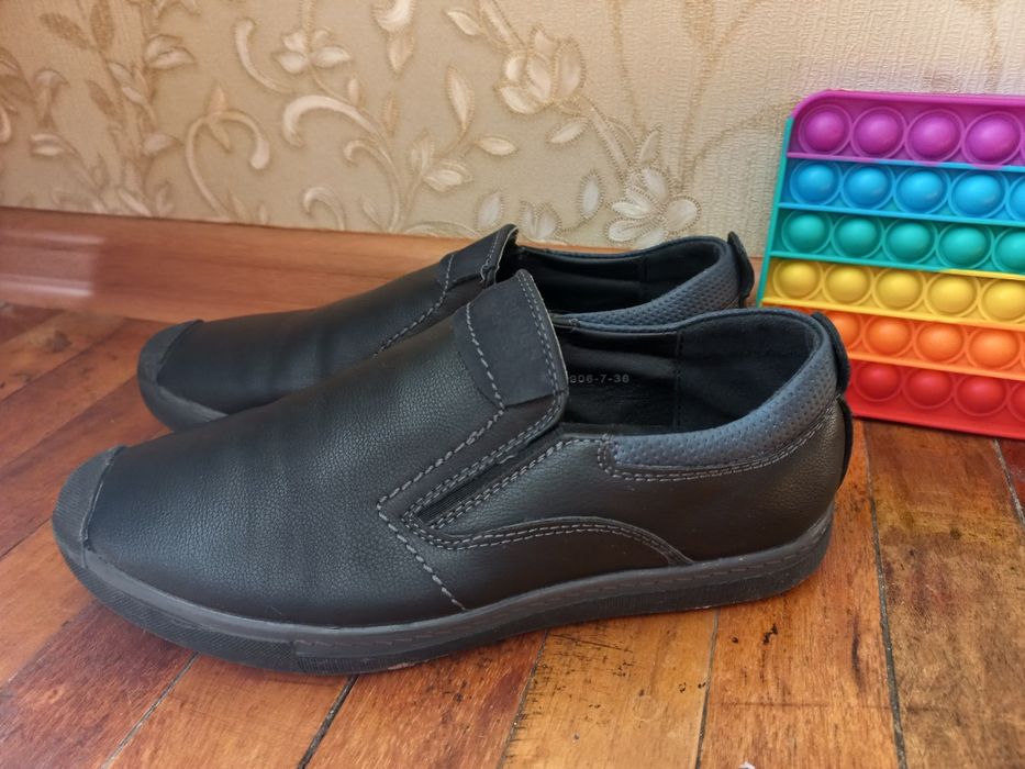 Туфли на мальчика. Отличное состояние.