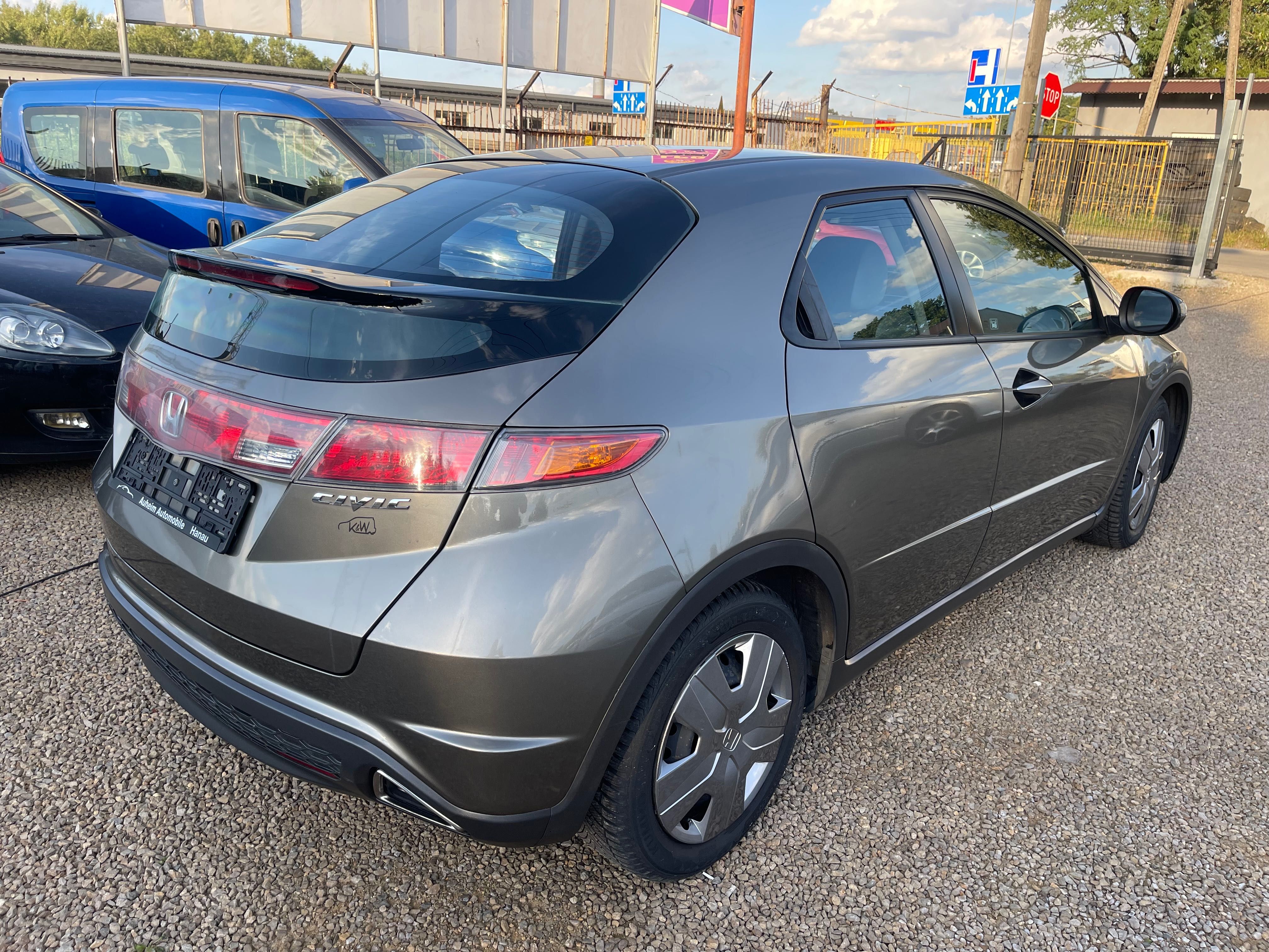 Honda Civic 1.8 140km oryginalnie 111tys.km
