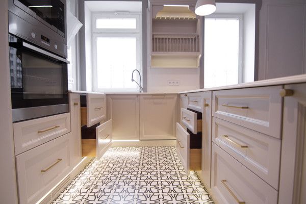 Кухня Рівне • П-образна Кухня на замовлення •