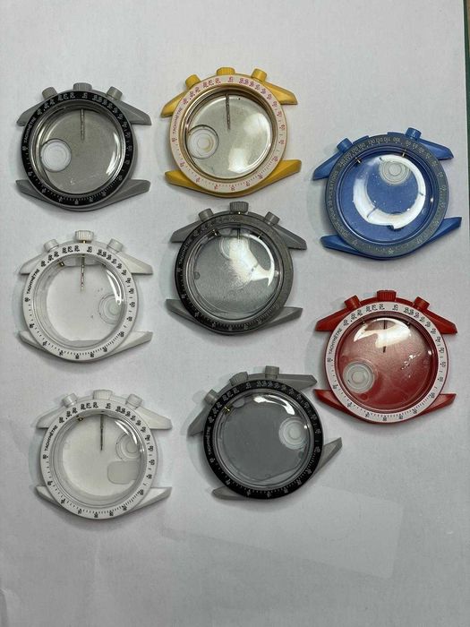 Caixas Plásticas Estilo Moonswatch - Várias cores