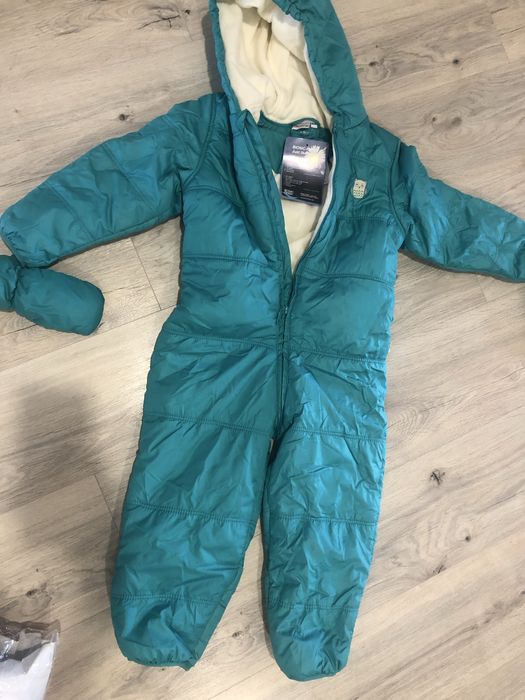 Демісезонний комбінезон з рукавичками
