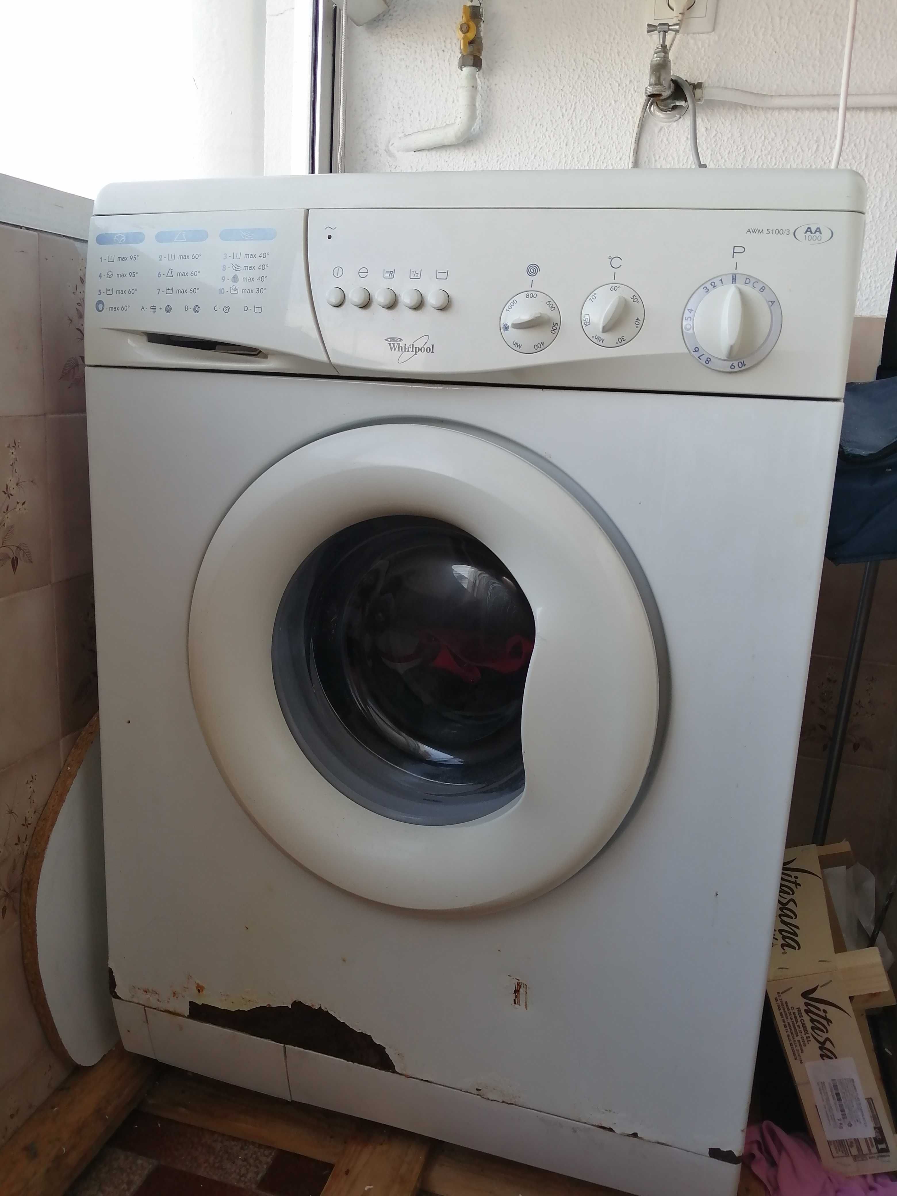 Máquina de lavar roupa Whirlpool