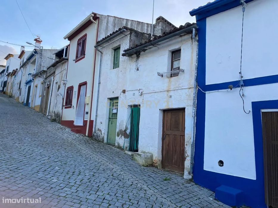 Moradia para recuperar em Montalvão