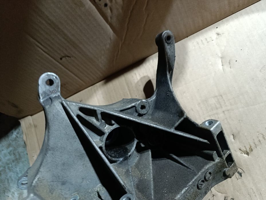 Króciec łapa mocowanie silnika volkswagen passat B5 audi a4 b5 1,9 tdi