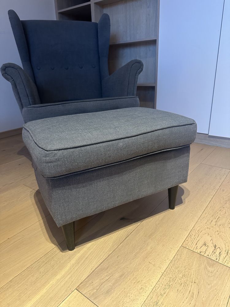 Fotel Uszak Ikea + podnóżek