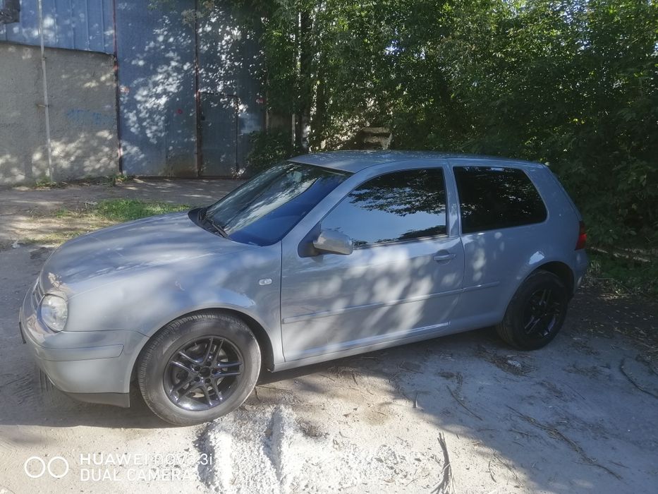 Volkswagen Golf 4 2.0 AKПП
