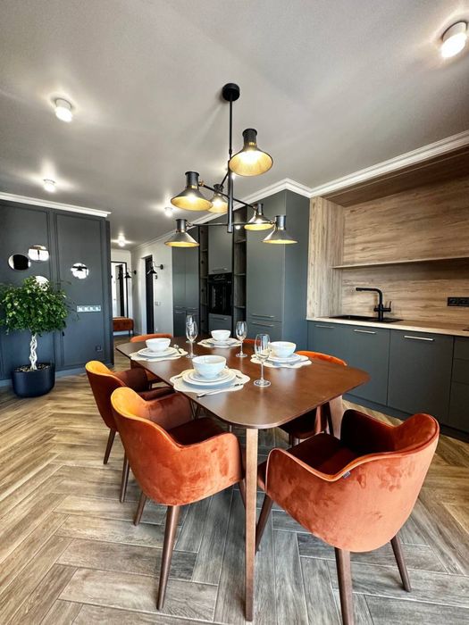 Оренда автономного VIP пентхауса в центрі міста з терасою