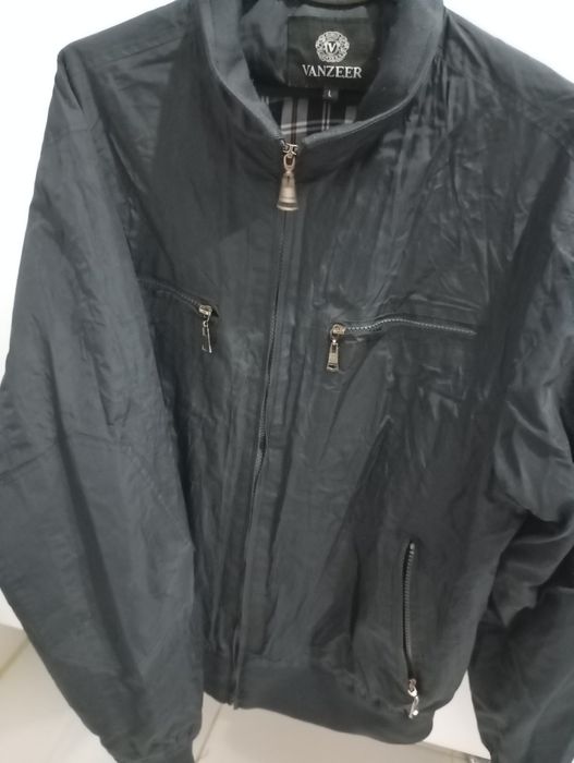 Вітровка чоловіча непродувна