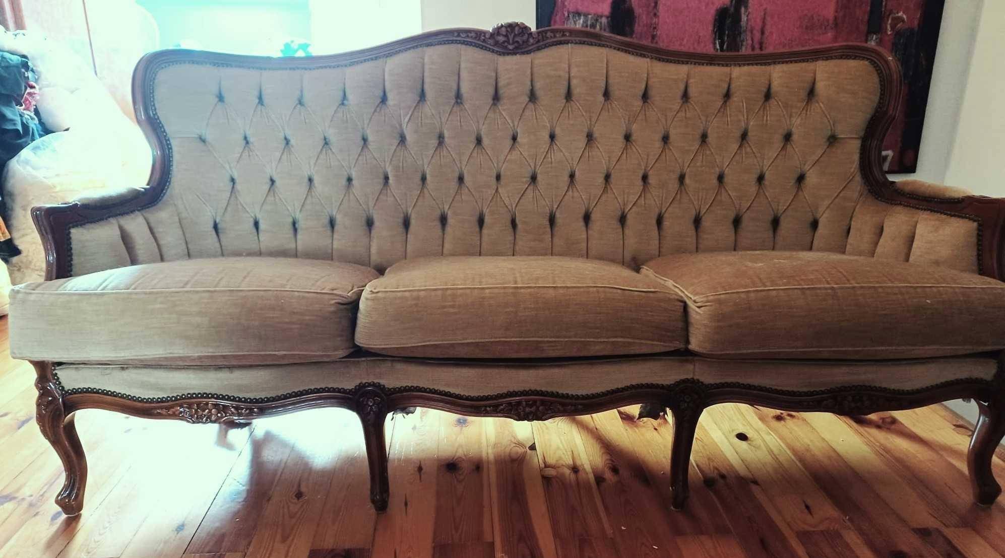 Sofa trzyosobowa stylizowana