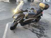 Yamaha Xmax 125 (versao momodesign)