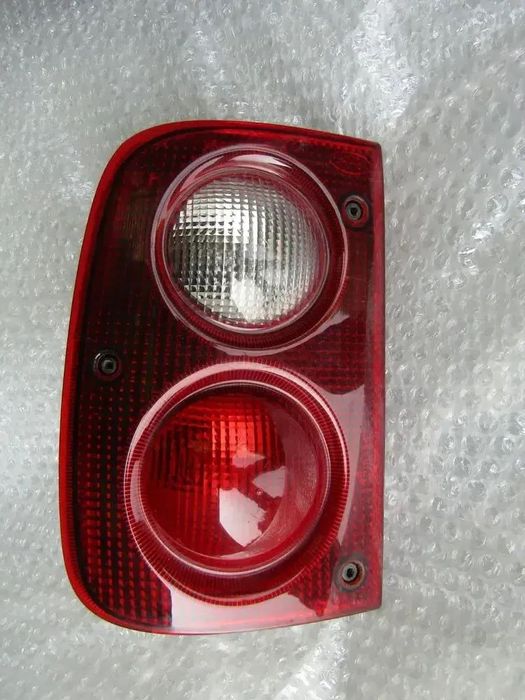 Farolim tras esquerdo  Land Rover Freelander ano 2000