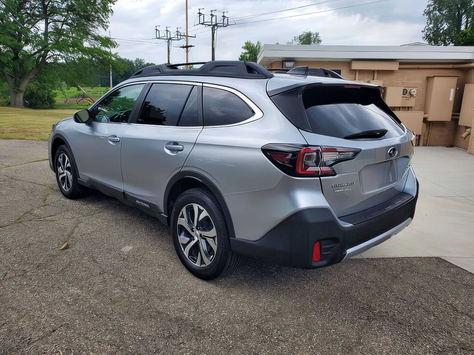 Subaru Outback      2021