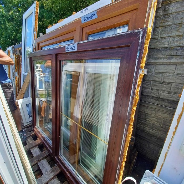 Okno używane plastikowe brąz ze szprosami