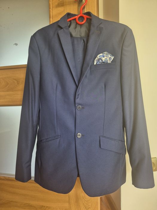 Garnitur męski granatowy rozmiar 46