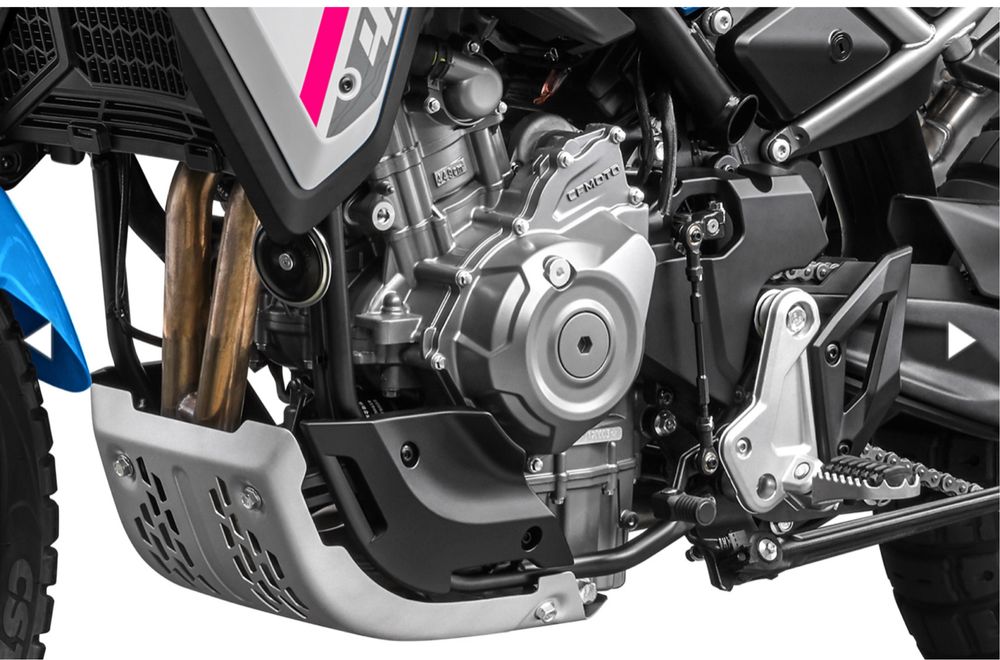 Мотоцикл 2025 CFMOTO 450 MT+Tbox