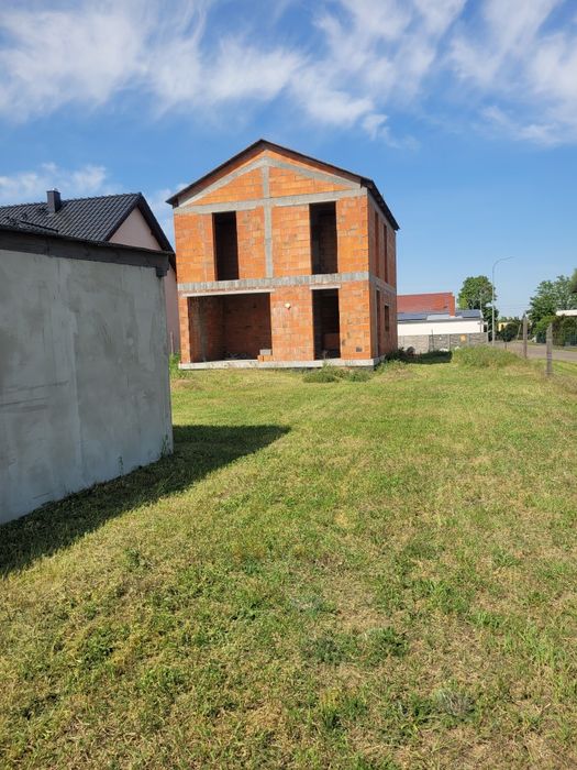 Nowoczesna bryła, super lokalizacja, dom z dużym potencjałem!