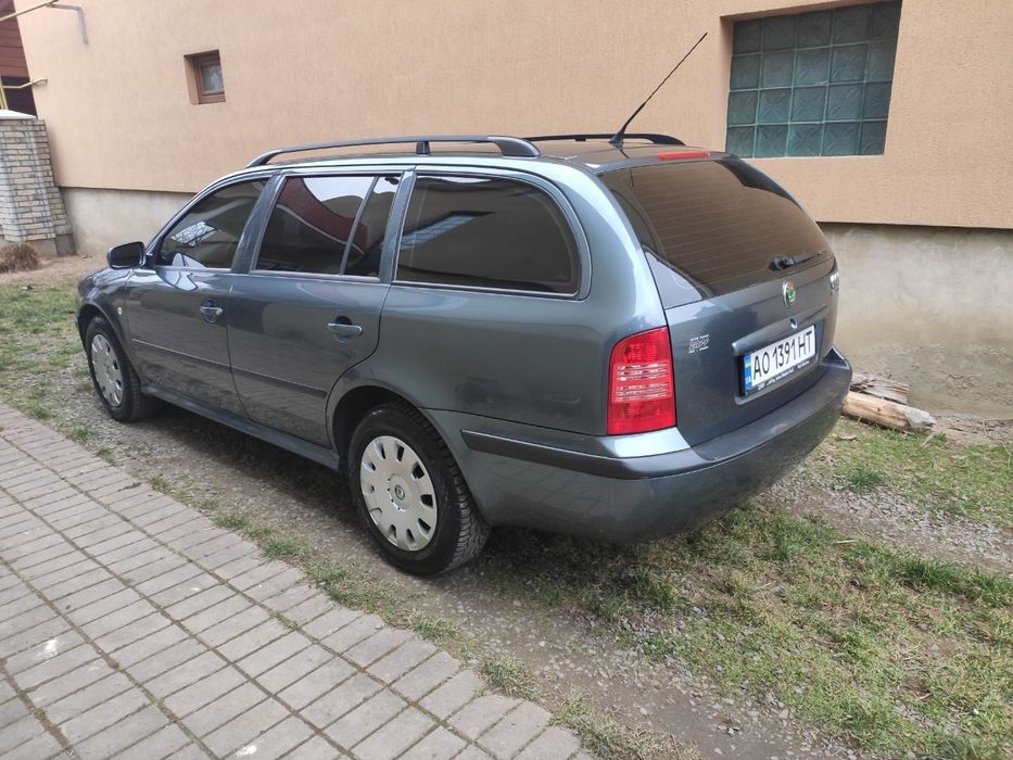 Продам Skoda Octavia Tour 1.6