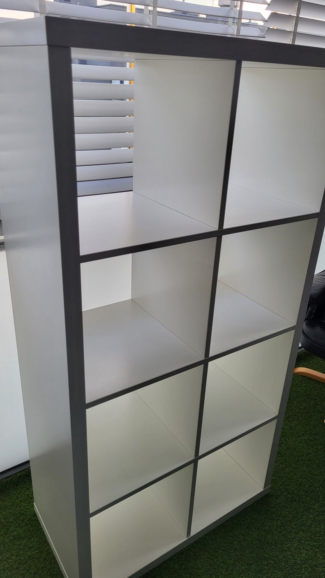 Biały regał Kallax 4x2 77x147 cm stan bardzo dobry