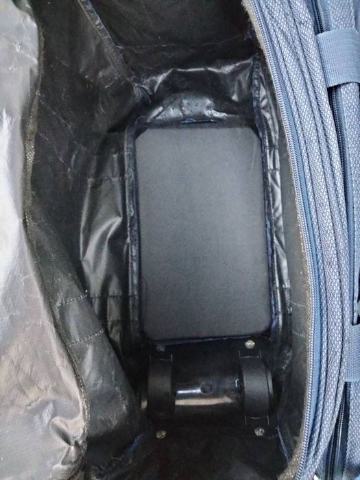 Дорожня сумка на колесах