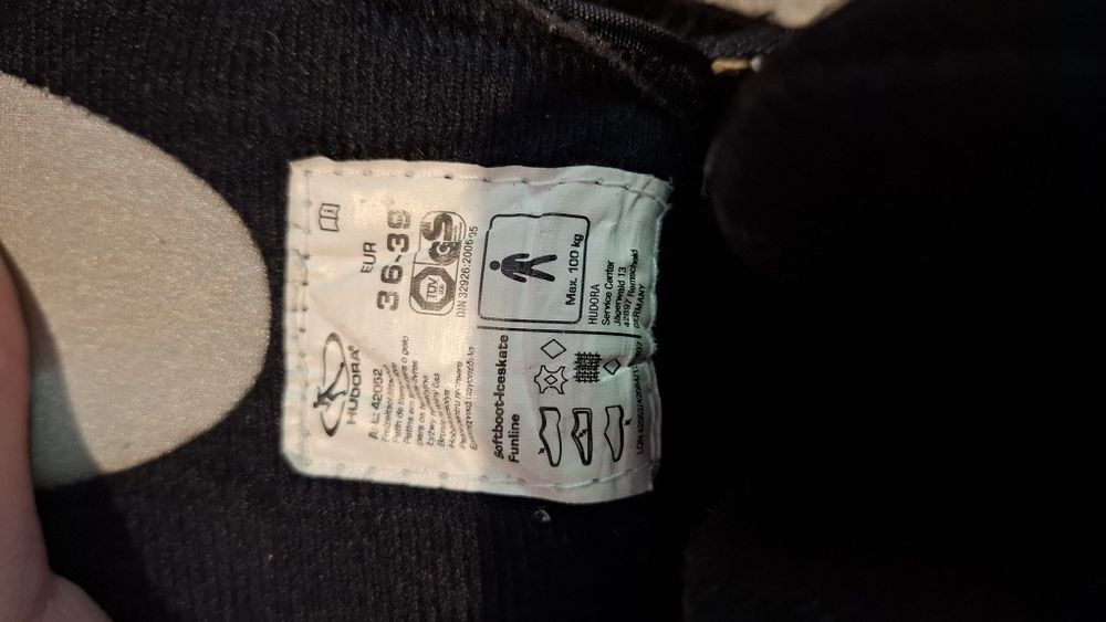 Łyżwy czarne Hudora