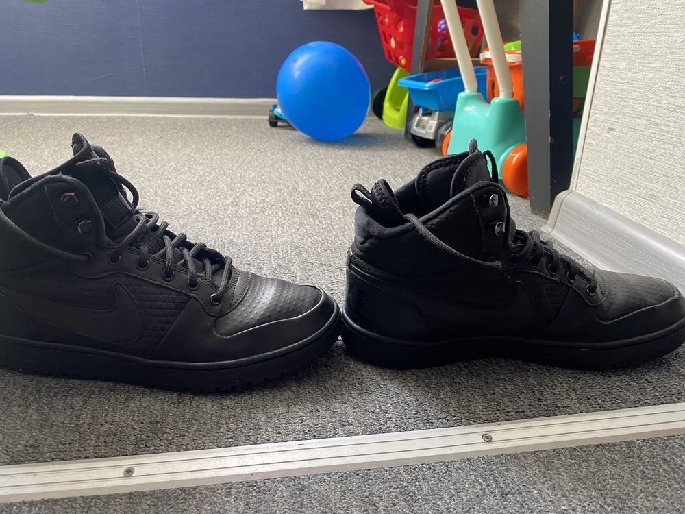 Ботинки, кроссовки  nike 42 р