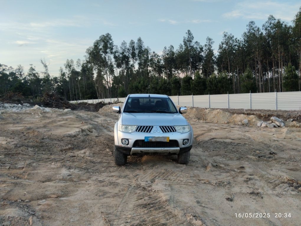 Mitsubishi L200 2.5 DI-D CLUB INTENSE 4x4