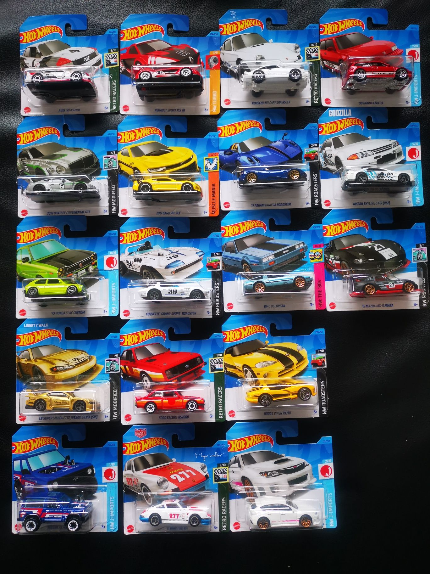 Lote novo hot wheels novo com portes incluídos