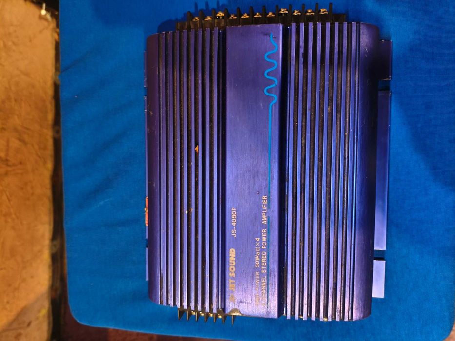 Subwoofer aktywny, radia samochodowe, wzmacniacz