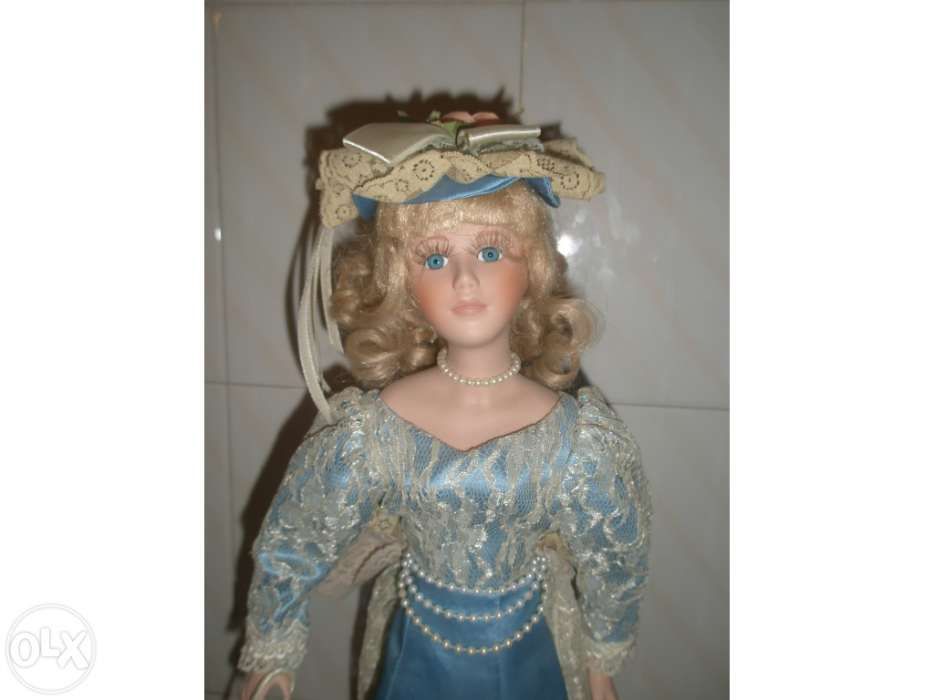 Boneca de porcelana