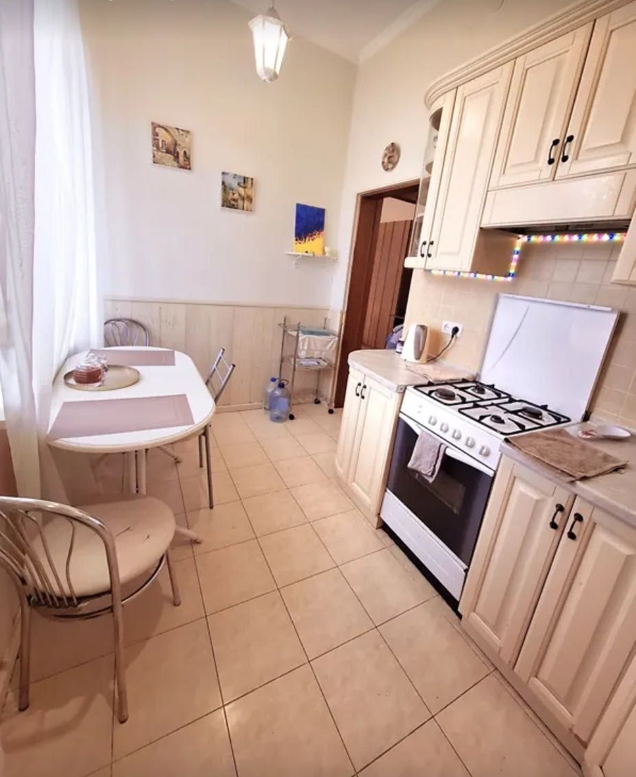 D1M Продам 2 кімнатну квартиру, вул. Леся Курбаса. Держпром