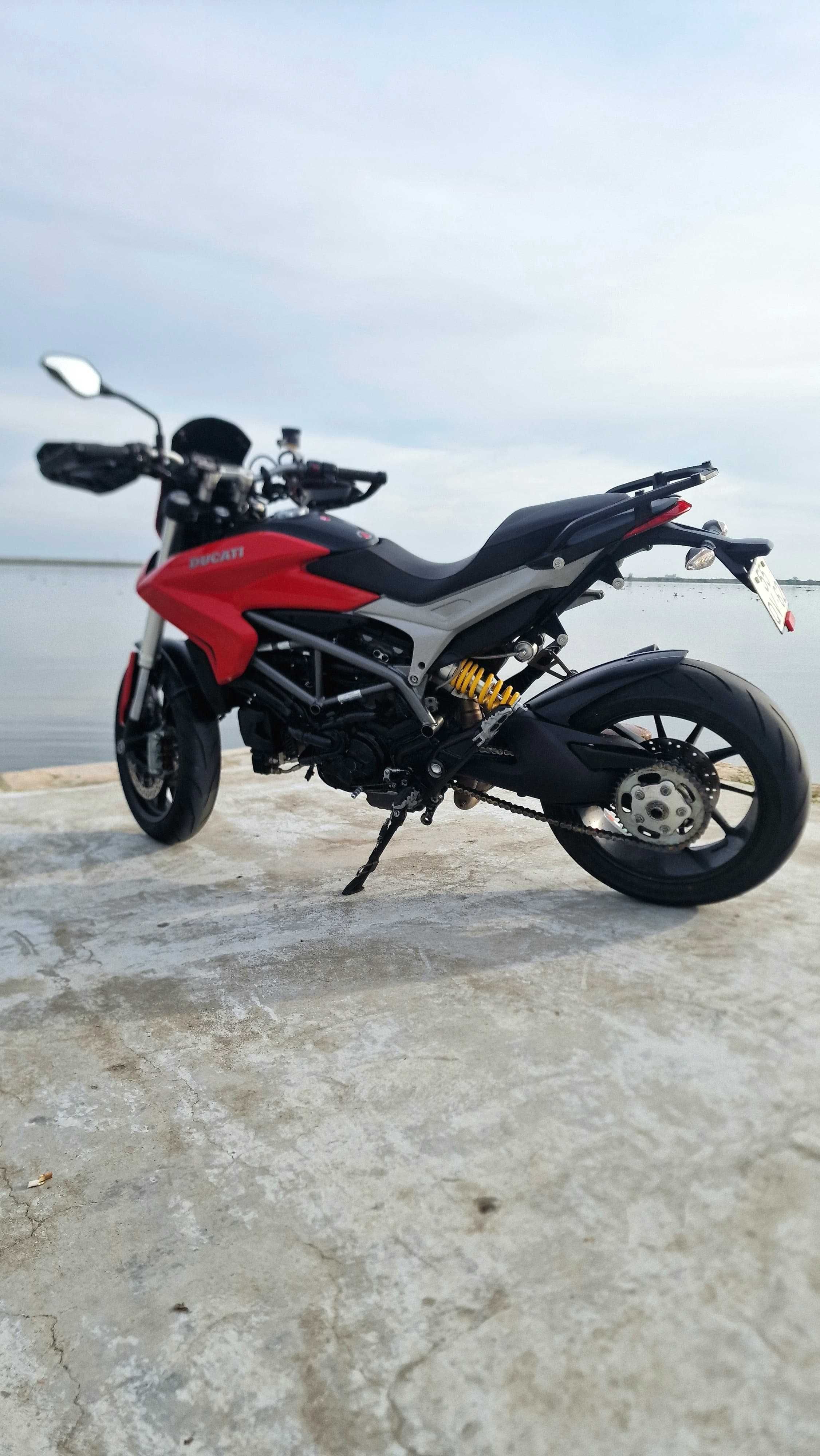 Vendo Ducati 939 hypermotard/hyperstrada