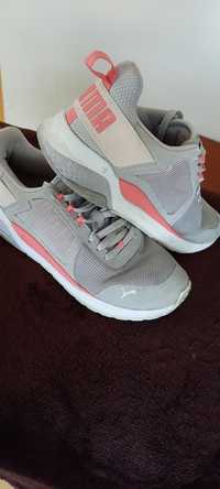 Buty sportowe damskie Puma