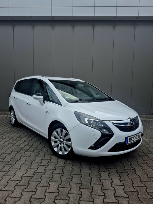 Opel Zafira 12r 1.4i 140KM 7os Navi Led Xsenon Niemcy Cosmo Zamiana