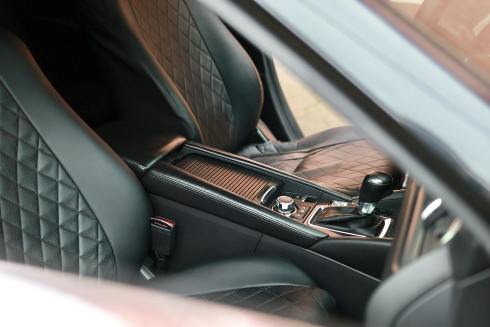 Мазда 6 2015 року