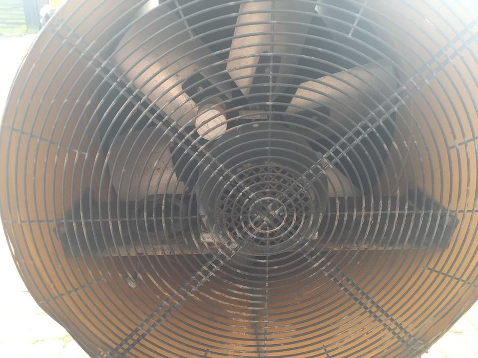 Nagrzewnica olejowa Master BV 690 FS z odprowadzeniem spalin 220kW