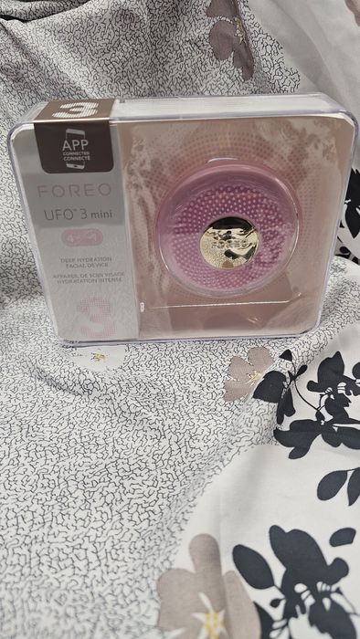 Foreo UFO 3 mini  urządzenie do pielęgnacji twarzy