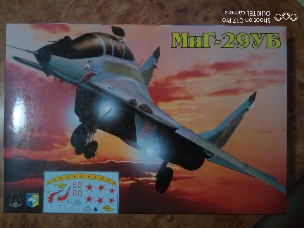 Продам модели самолётов МиГ-29.