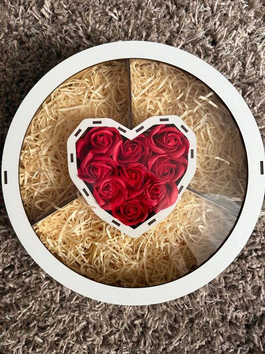 Коробка подарочная упаковочная круглая