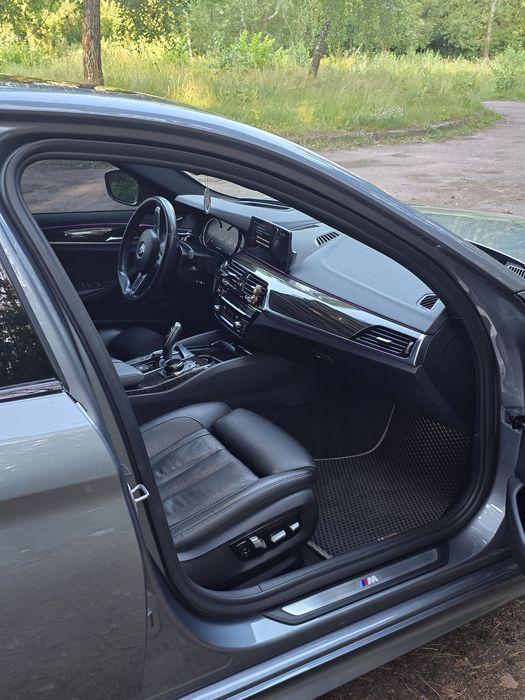 Аренда авто з водієм bmw 540d