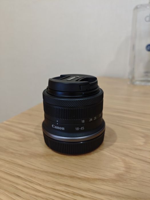 Canon RF-S 18-45mm F4.5-6.3 IS STM