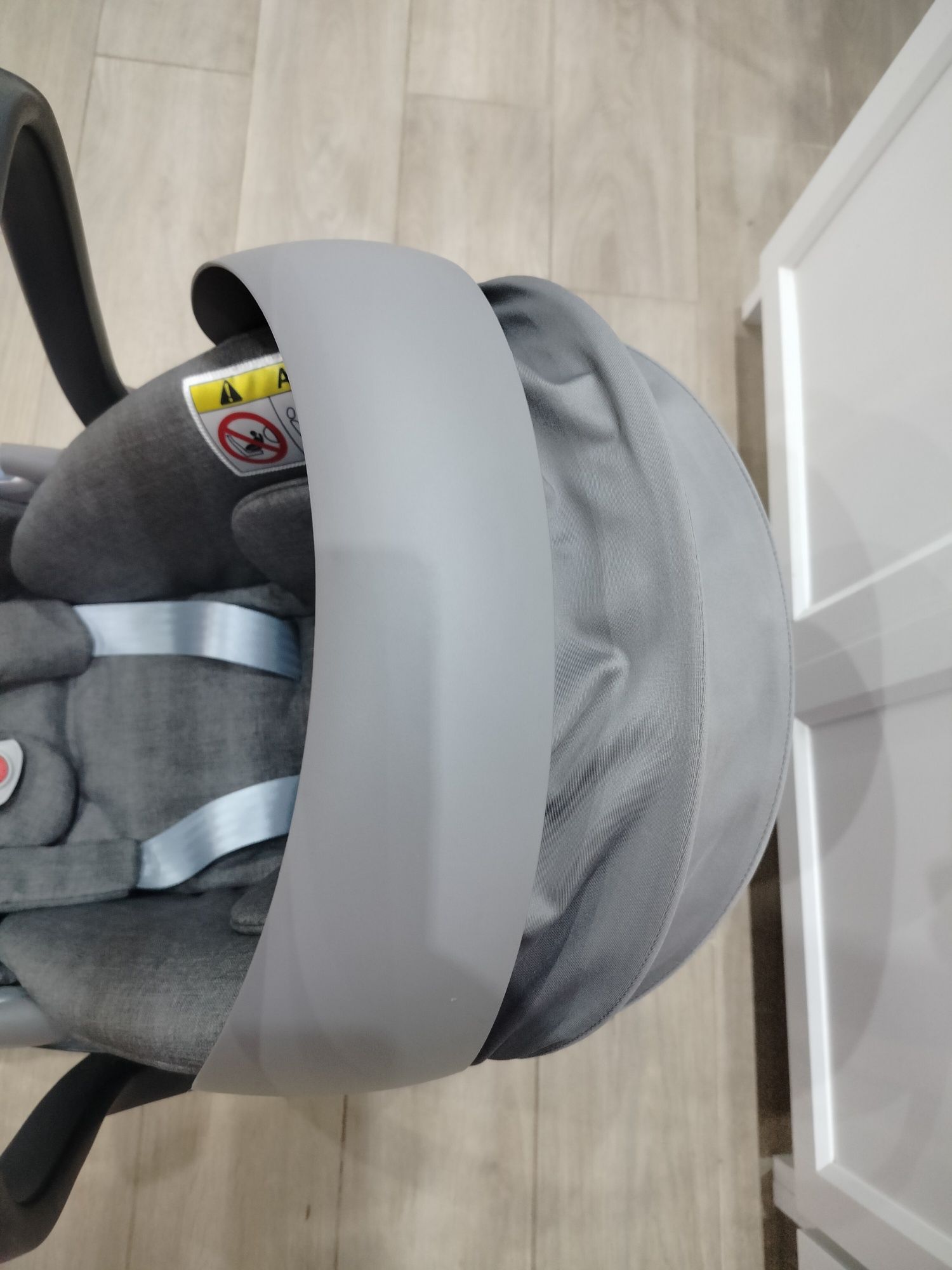 Fotelik nosidełko Cybex Z i size+adaptery jak nowy