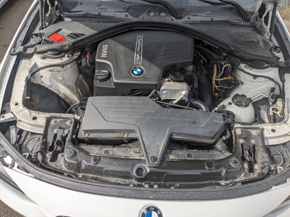 BMW F30 320i Бензин