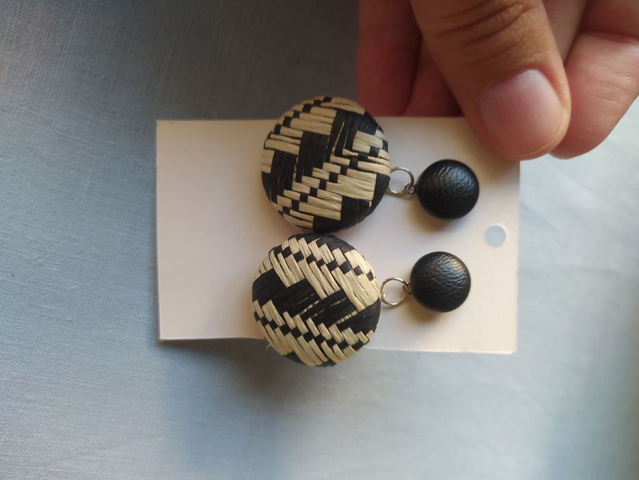 Brincos palhinha Preto e Branco NOVOS