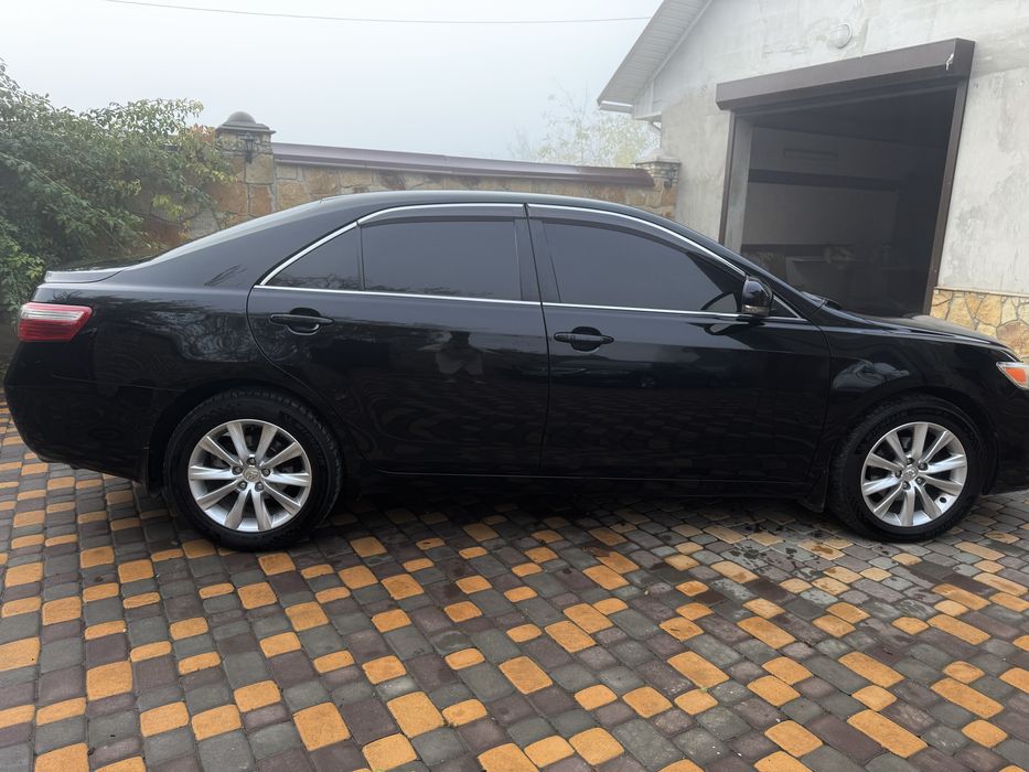 Продам надійний і досить в гарному стані легендарну тойоту.