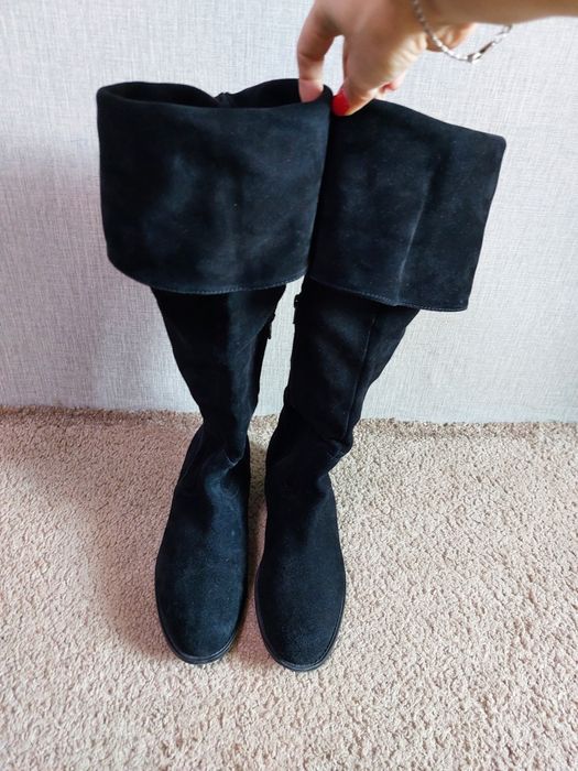 Замшевые осенние сапоги ботфорты Lavorazione Artigiana. 38 р., 25 см.