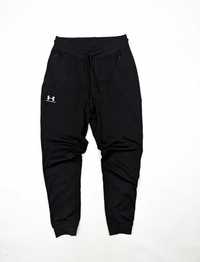 Under Armour czarne spodnie dresowe dresy M logo