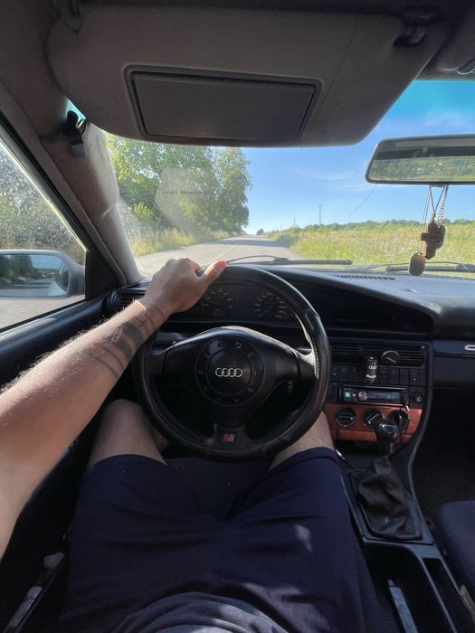 Audi 100 c4 2.0 бенз