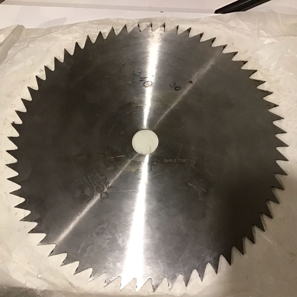 Tarcza do cięcia drewna 310  mm   30 otwor 30 mm 60 zebow Nowa